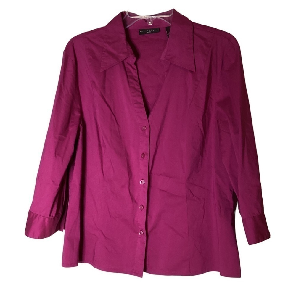 Apostrophe Women’s Button Down Blouse